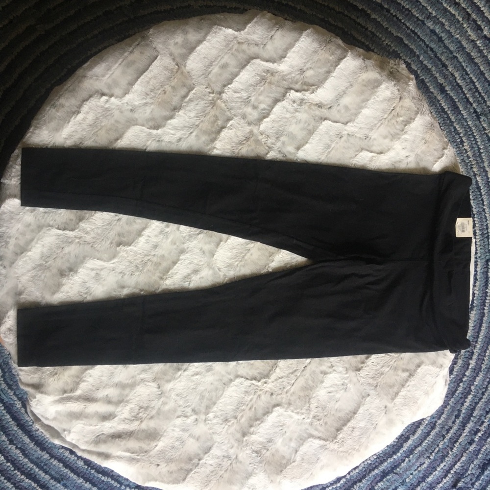 NWT fold-top Yoga pants - black
